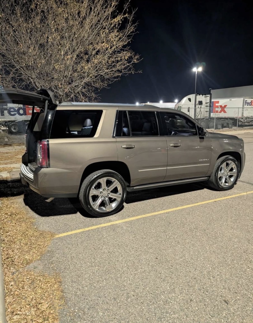 2016 GMC Yukon Denali - Image 2