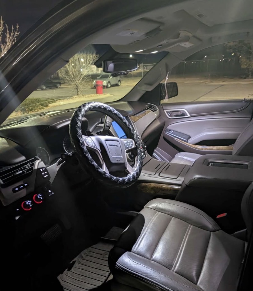 2016 GMC Yukon Denali - Image 4