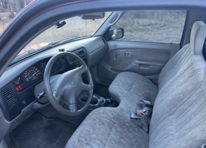 2001 TOYOTA TACOMA - Image 8