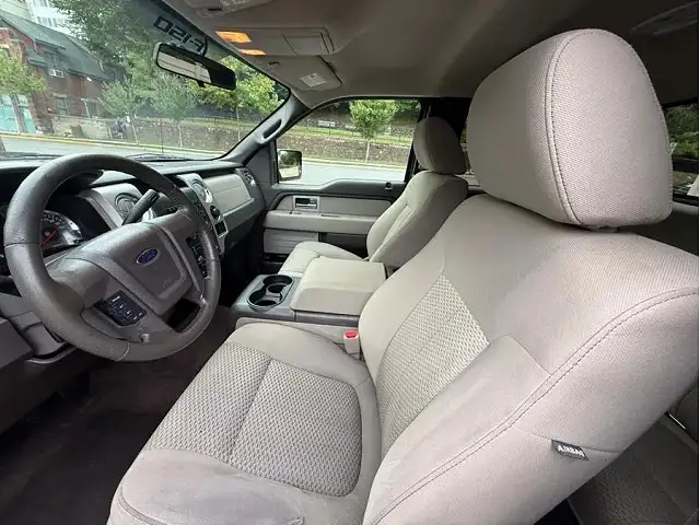 2009 Ford F-150 XLT Regular Cab - Image 6
