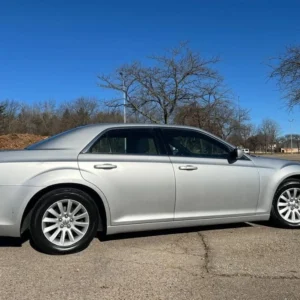 2012 Chrysler 300 SRT – 6.4L HEMI